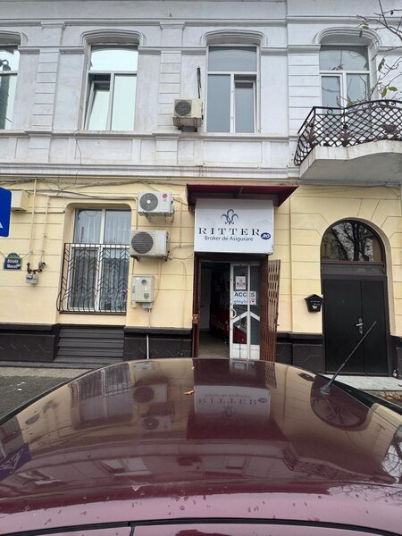 Hala Traian, de vanzare spatiu comercial, cu chirias